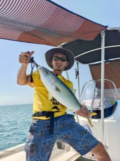 #fishingcharters #japan #awajiisland #yellowtail #redsnapper