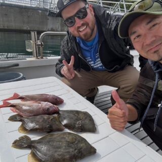 On our mid October trip. Tried catching squid but there was none then jigging for nothing. Finally got some snapper on Tai rubber rigs. Had a great Sushi time after fishing. #filefish #japaneseredsnapper #fishingtrip #japan #awajishima #awajiisland