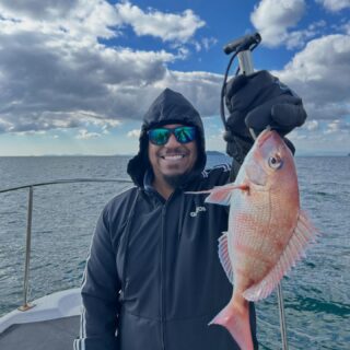 Guests from the US. The lady got the first fish, sea robin, then no bites for a couple of hours. We kept hopping spot by spot then finally got two red snapper. They did it great in spite of such tough conditions. We made it for our sushi lunch. #redsnapper #fishingjapan